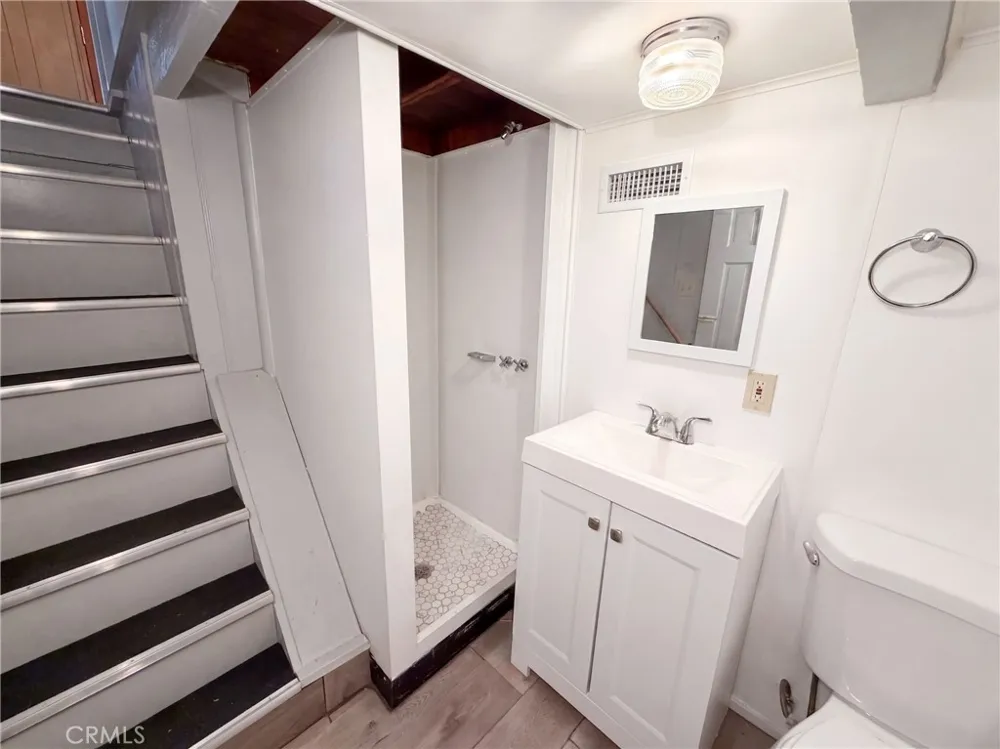 23679 Hillside Crestline, CA 92325
