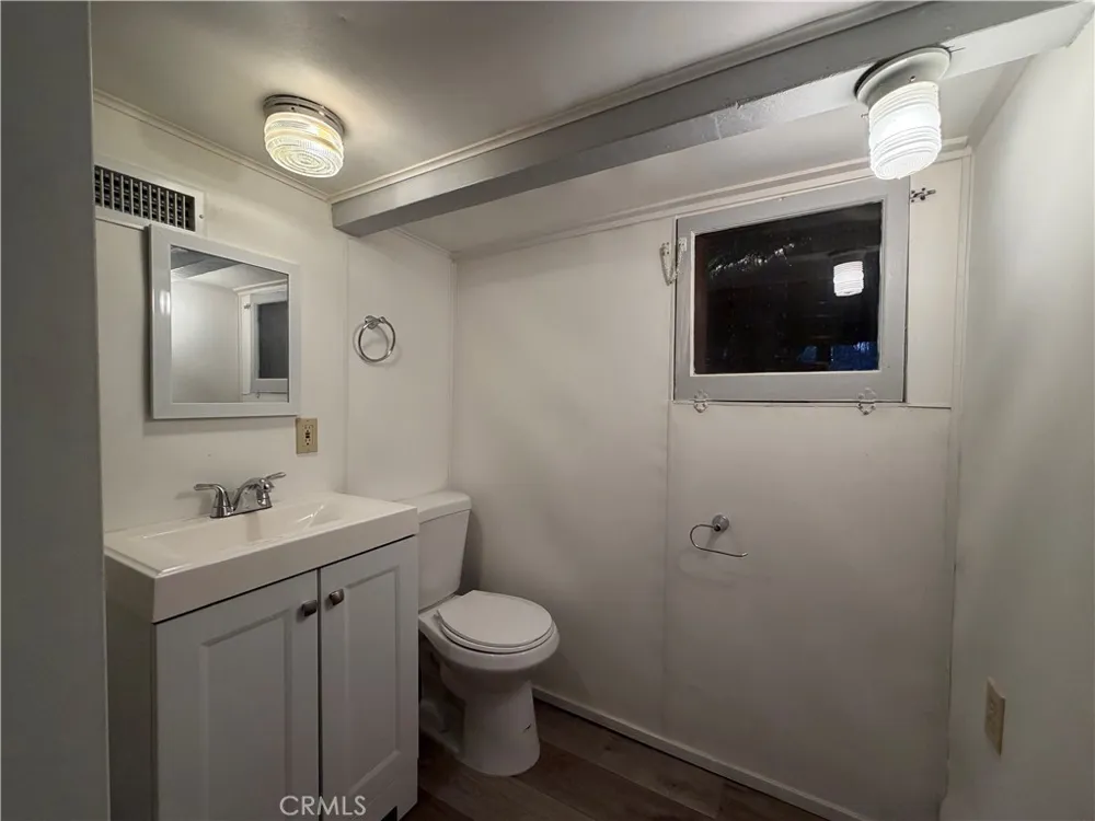 23679 Hillside Crestline, CA 92325