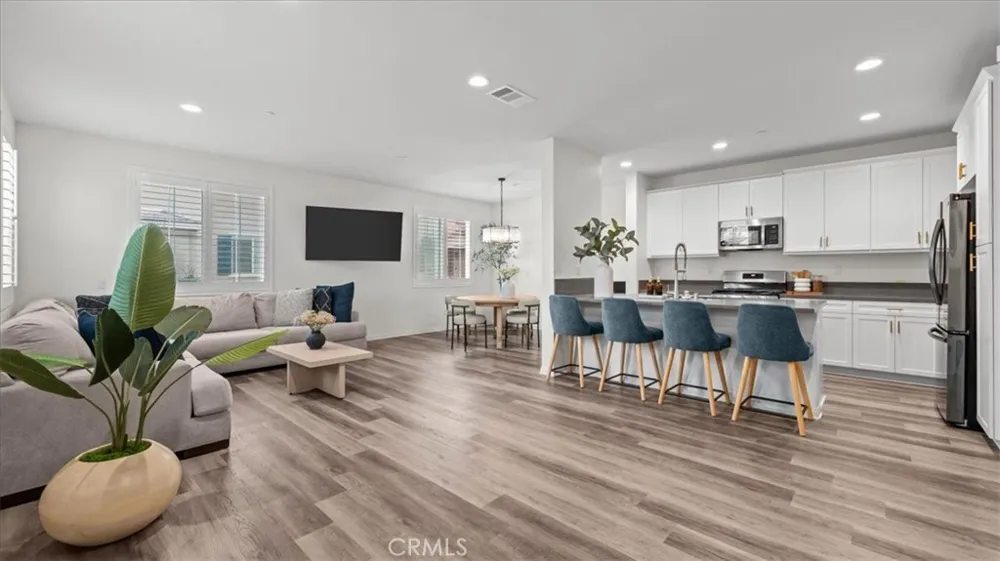 1201 Garnet Court Colton, CA 92324