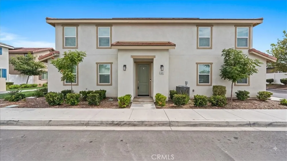 1201 Garnet Court Colton, CA 92324