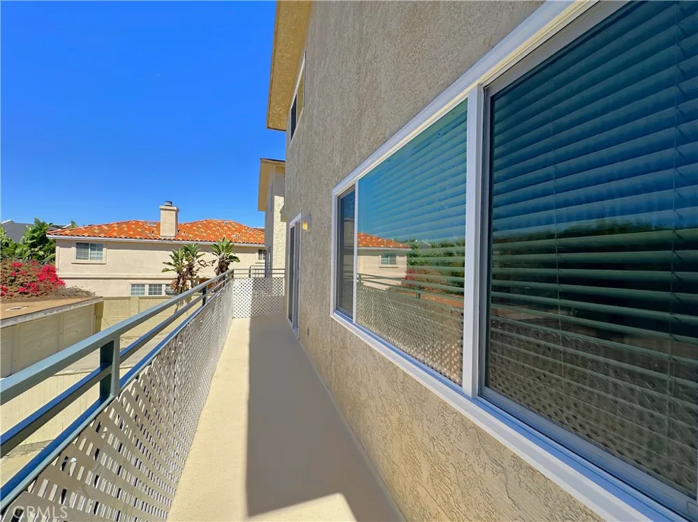 119 S Lucia Avenue #4 Redondo Beach, CA 90277