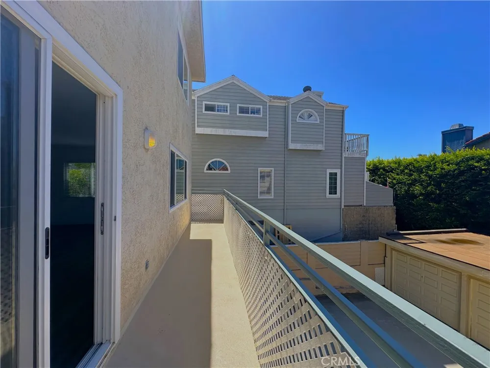 119 S Lucia Avenue #4 Redondo Beach, CA 90277