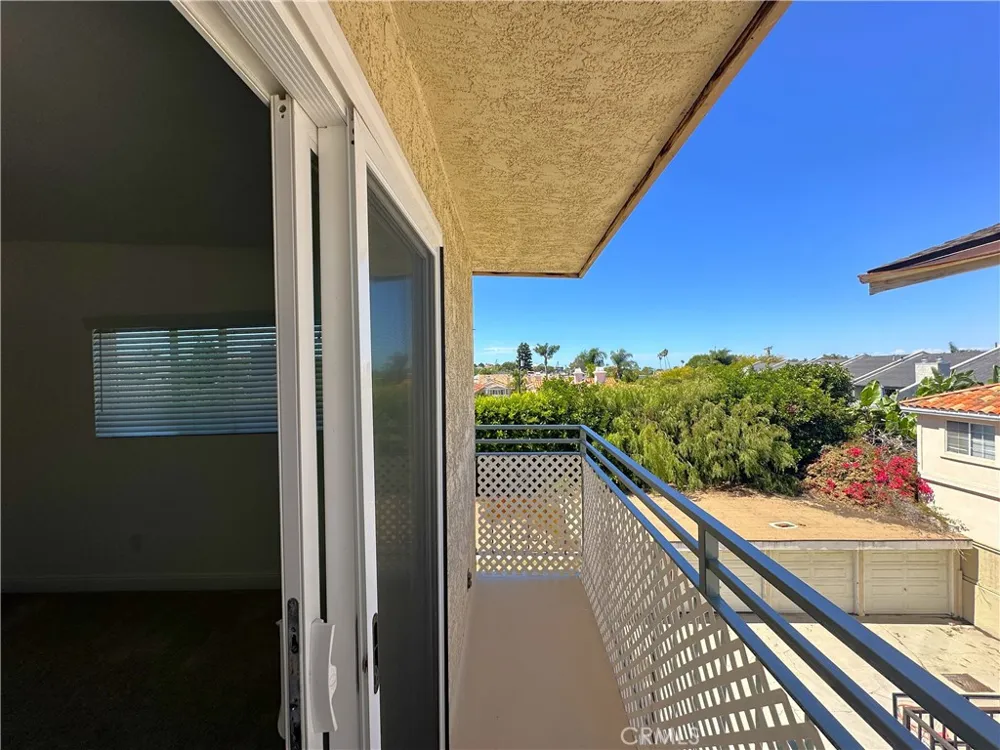 119 S Lucia Avenue #4 Redondo Beach, CA 90277