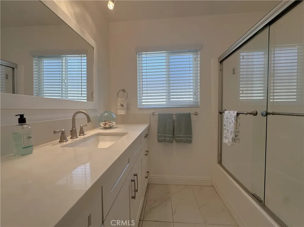 119 S Lucia Avenue #4 Redondo Beach, CA 90277