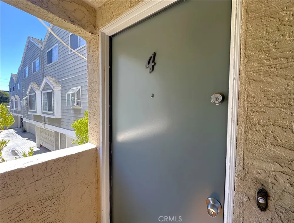 119 S Lucia Avenue #4 Redondo Beach, CA 90277