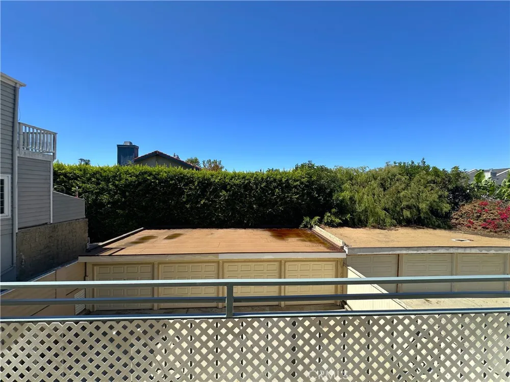 119 S Lucia Avenue #4 Redondo Beach, CA 90277