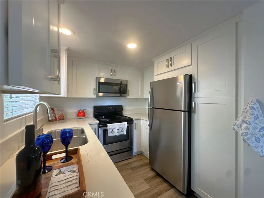 119 S Lucia Avenue #4 Redondo Beach, CA 90277