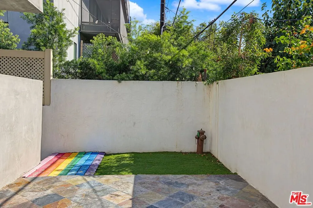 839 Larrabee Street #2 West Hollywood, CA 90069