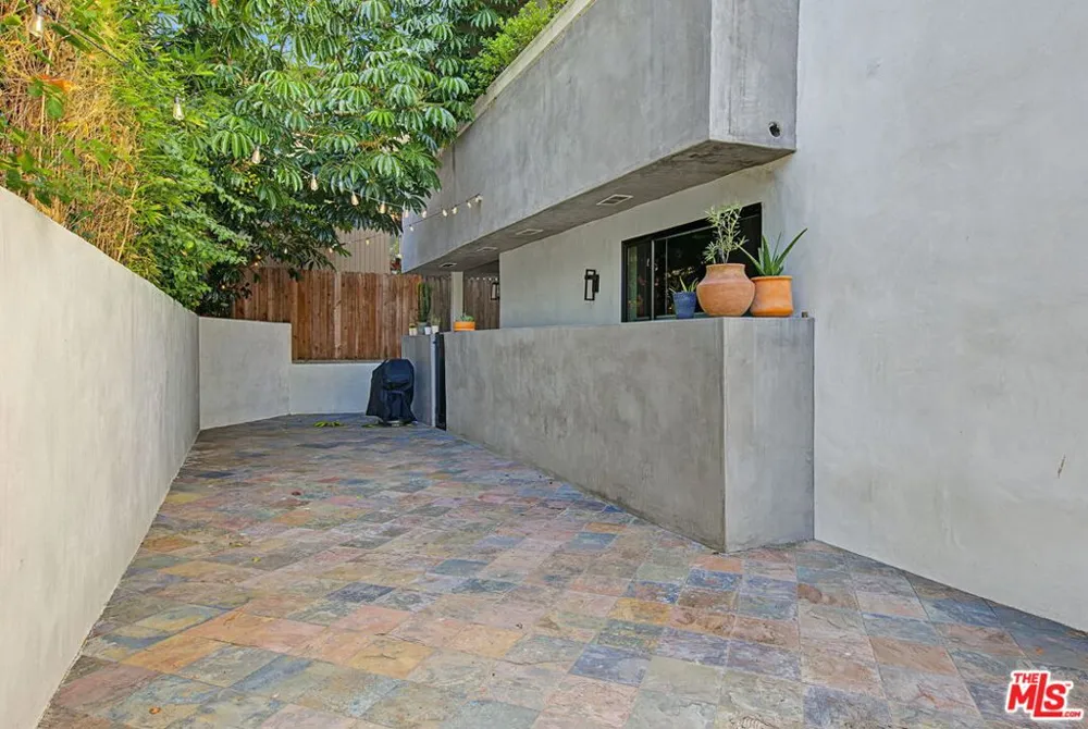 839 Larrabee Street #2 West Hollywood, CA 90069