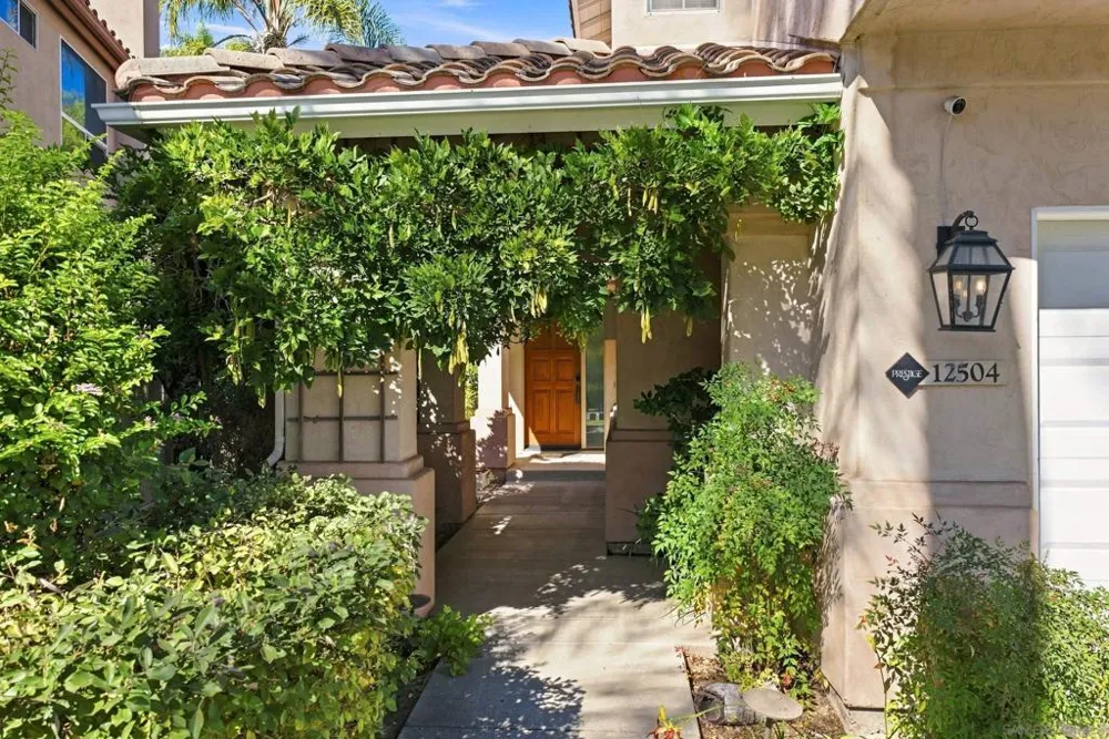 12504 Cypress Woods San Diego, CA 92131