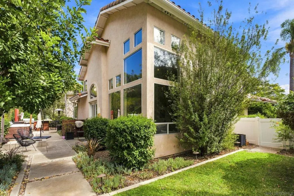12504 Cypress Woods San Diego, CA 92131