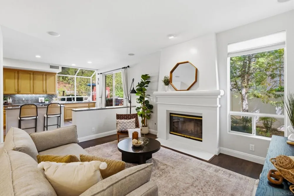 12504 Cypress Woods San Diego, CA 92131