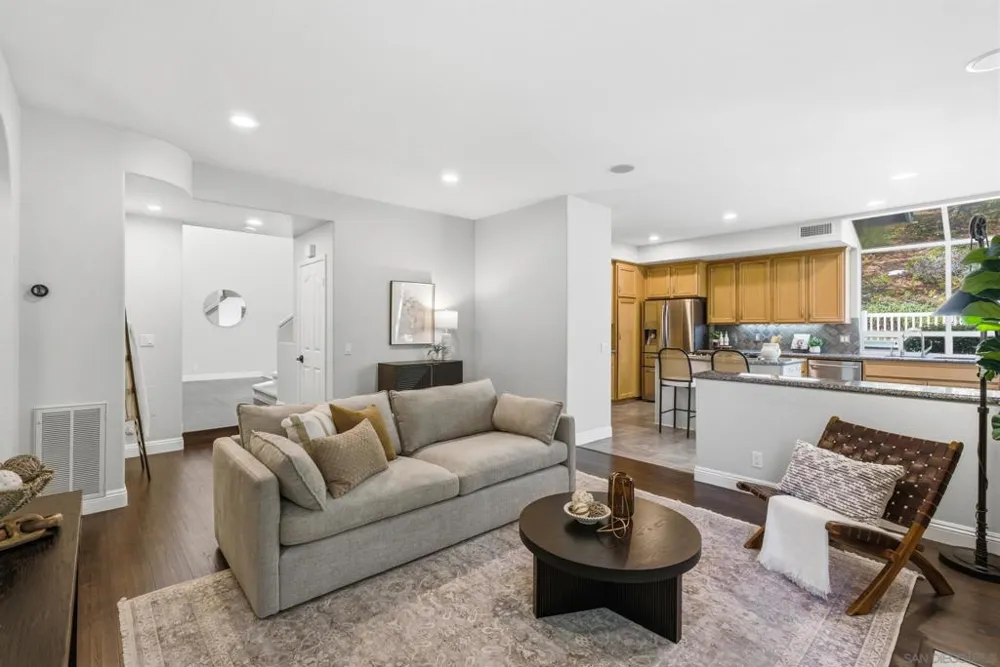 12504 Cypress Woods San Diego, CA 92131