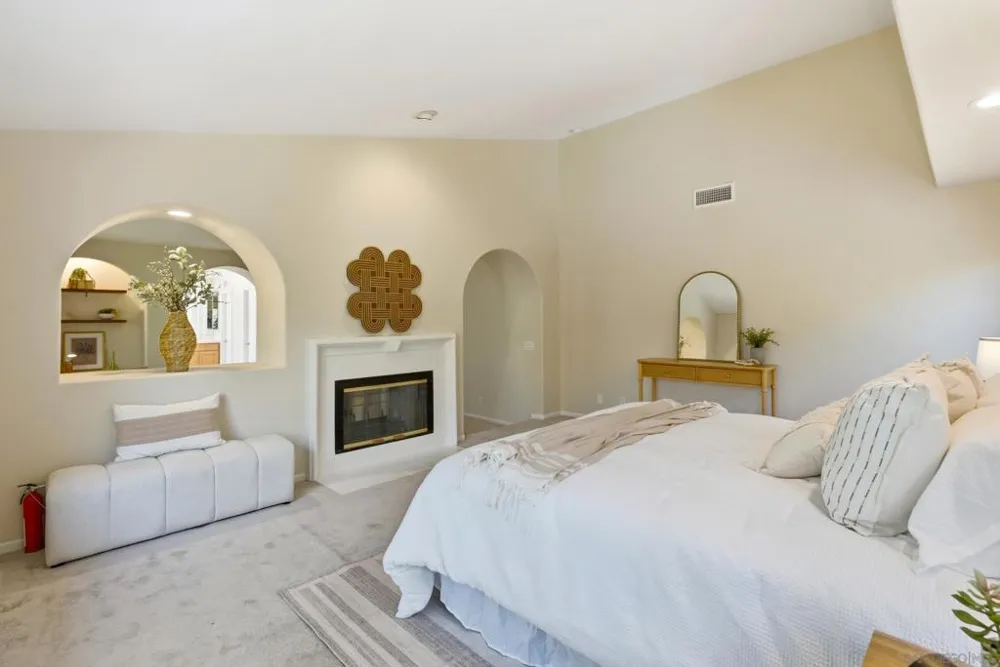 12504 Cypress Woods San Diego, CA 92131