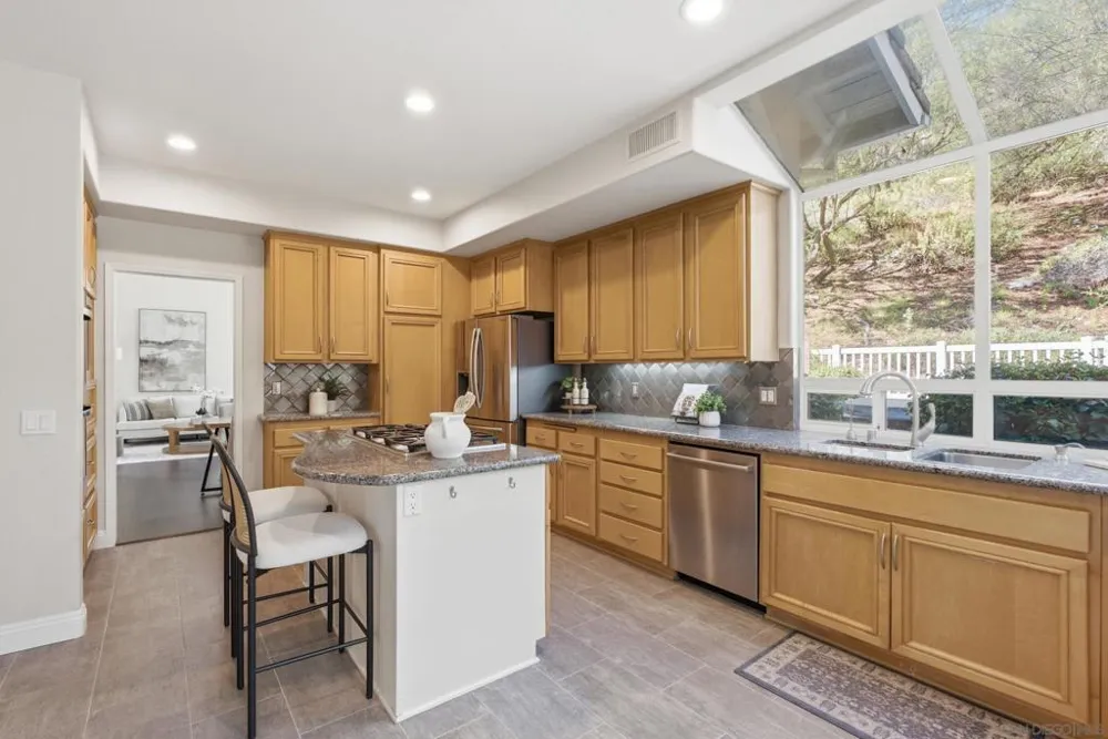 12504 Cypress Woods San Diego, CA 92131