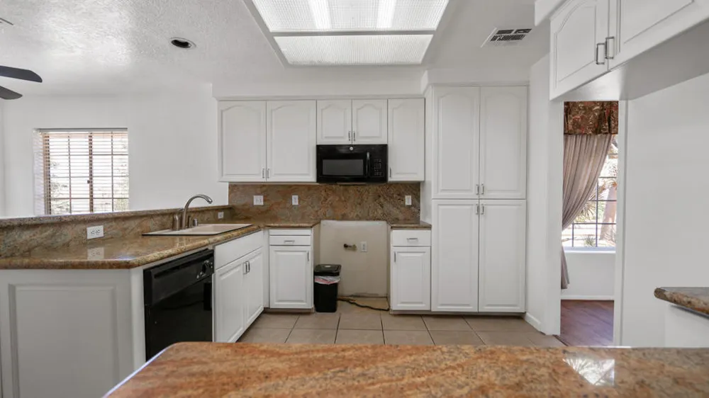 8582 Frontera Avenue Yucca Valley, CA 92284