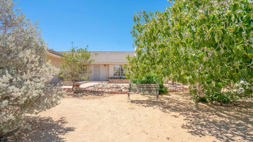 8582 Frontera Avenue Yucca Valley, CA 92284
