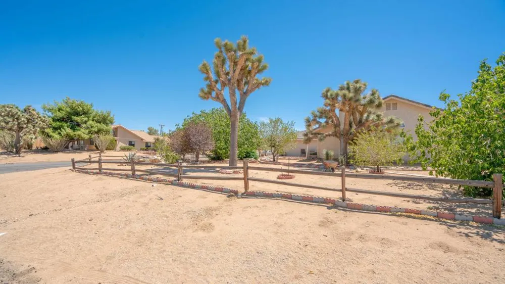 8582 Frontera Avenue Yucca Valley, CA 92284