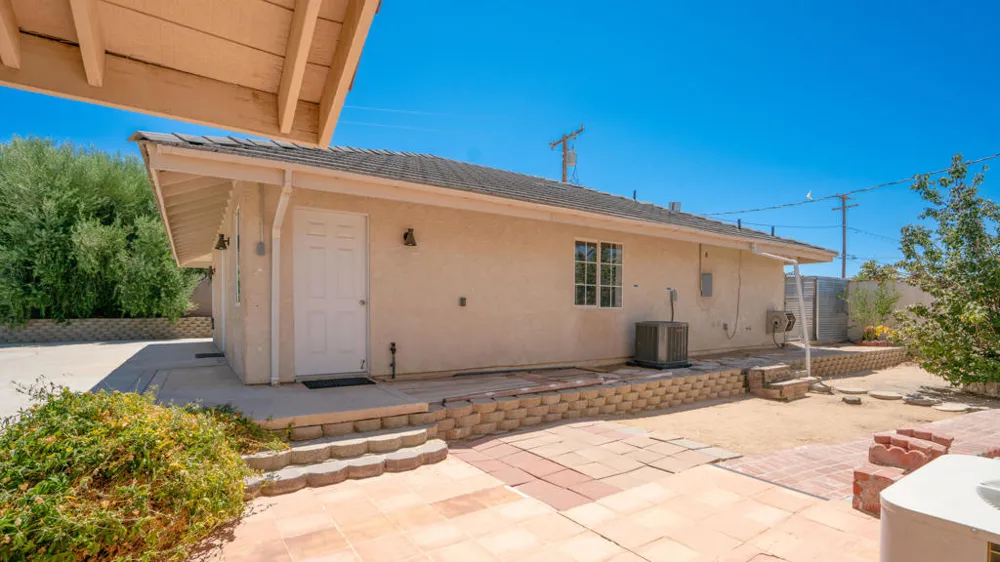 8582 Frontera Avenue Yucca Valley, CA 92284