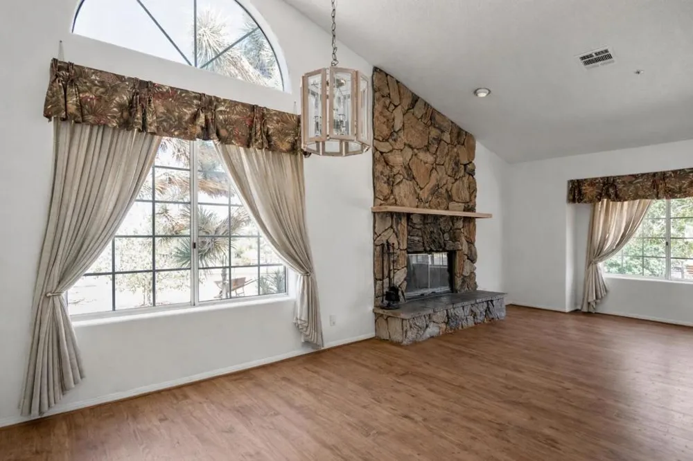 8582 Frontera Avenue Yucca Valley, CA 92284