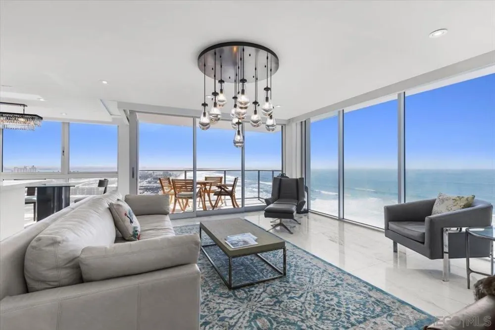 1830 Avenida Del Mundo #1210 Coronado, CA 92118