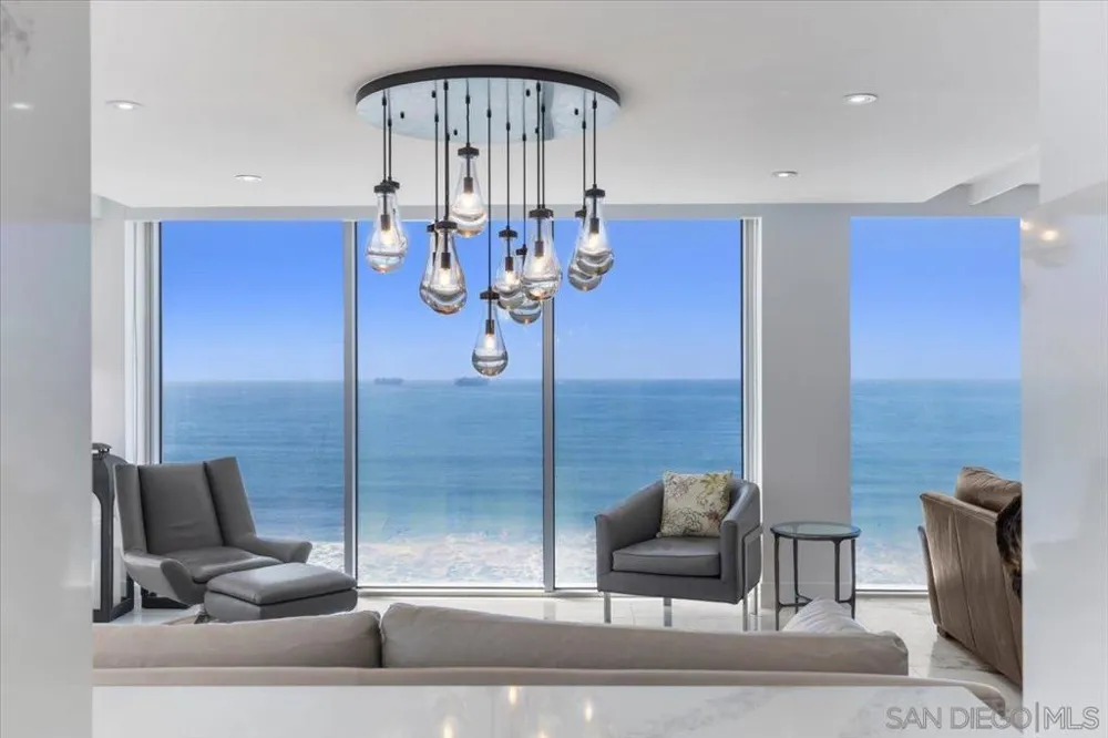 1830 Avenida Del Mundo #1210 Coronado, CA 92118