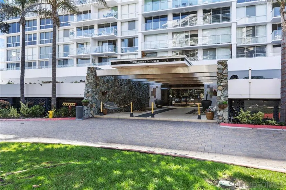 1830 Avenida Del Mundo #1210 Coronado, CA 92118