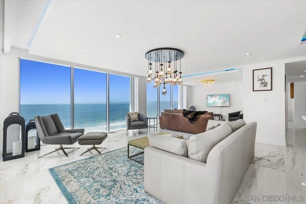 1830 Avenida Del Mundo #1210 Coronado, CA 92118