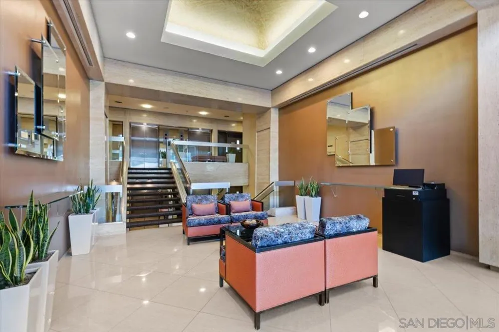 1830 Avenida Del Mundo #1210 Coronado, CA 92118