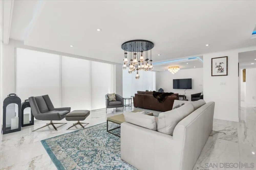 1830 Avenida Del Mundo #1210 Coronado, CA 92118