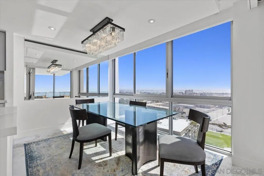 1830 Avenida Del Mundo #1210 Coronado, CA 92118