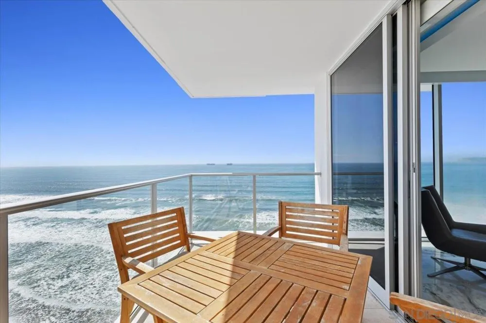 1830 Avenida Del Mundo #1210 Coronado, CA 92118