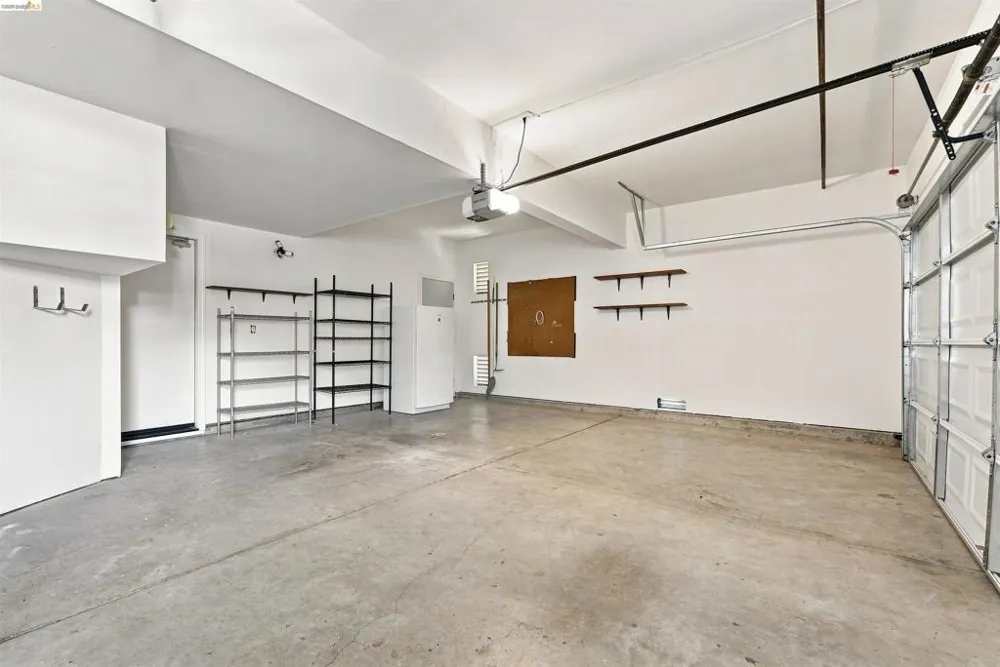24 Southwind Cir Richmond, CA 94804
