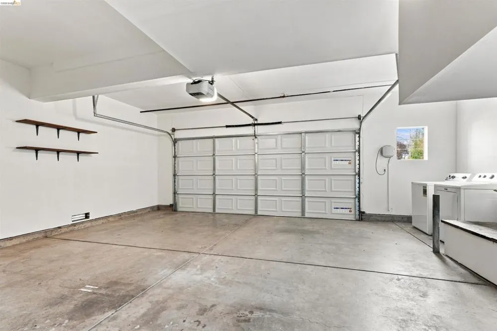 24 Southwind Cir Richmond, CA 94804