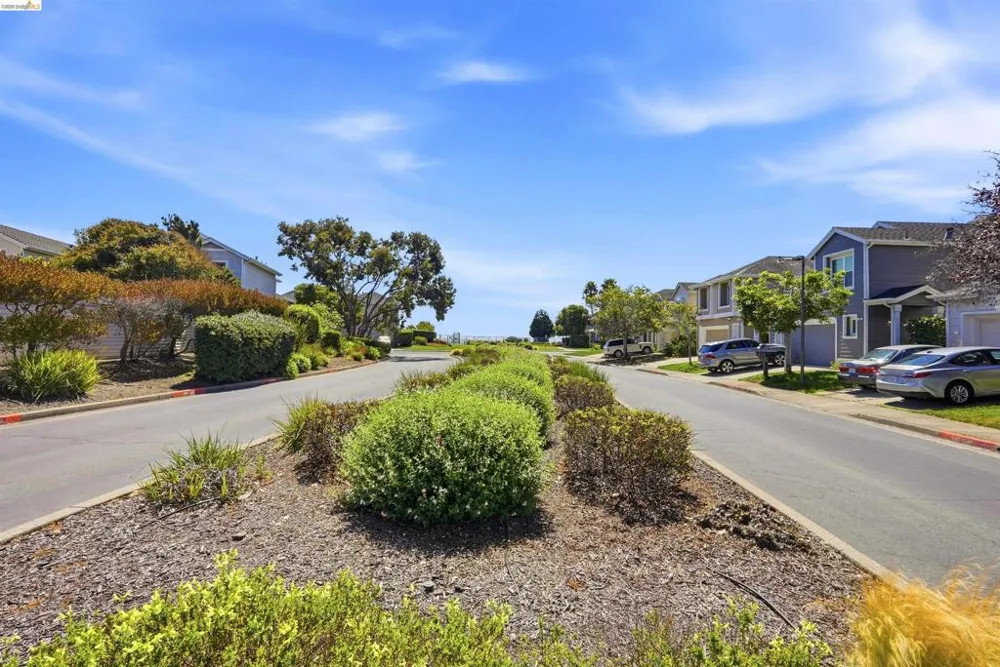 24 Southwind Cir Richmond, CA 94804