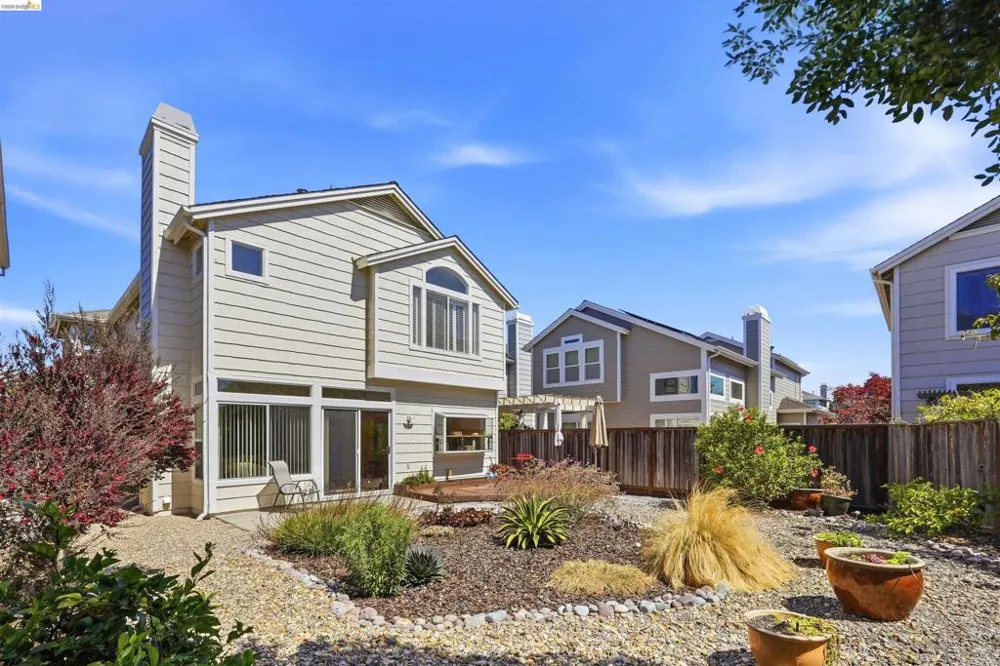 24 Southwind Cir Richmond, CA 94804