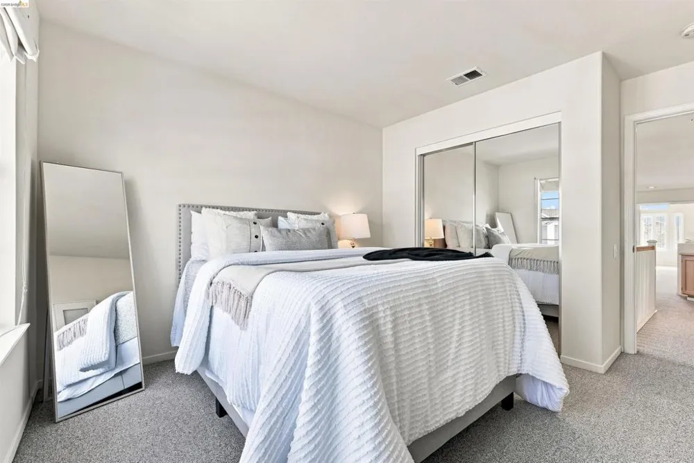 24 Southwind Cir Richmond, CA 94804