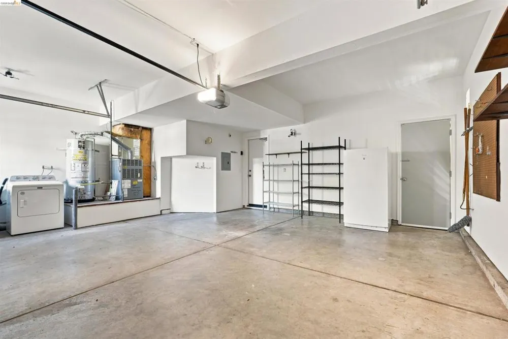 24 Southwind Cir Richmond, CA 94804