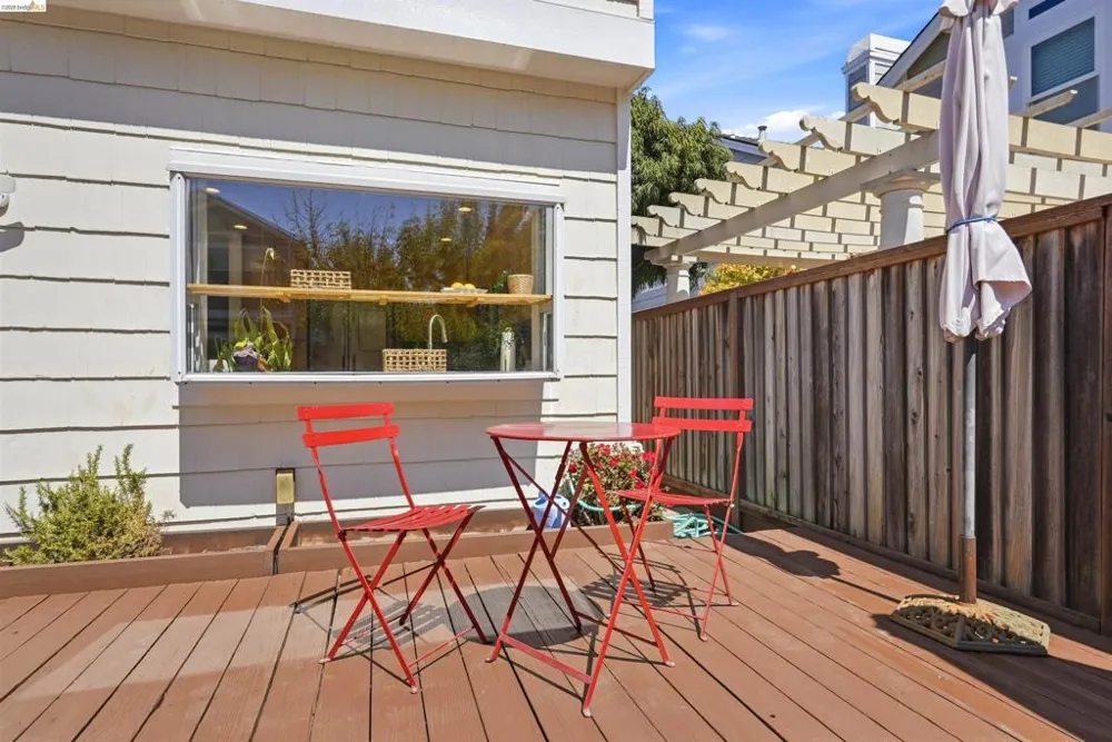 24 Southwind Cir Richmond, CA 94804