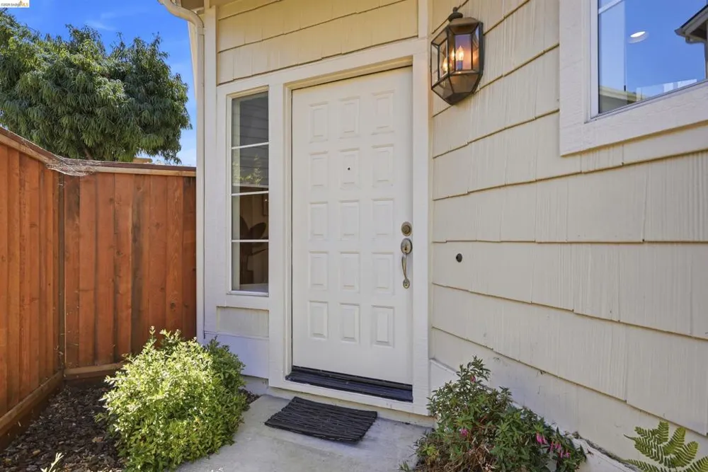 24 Southwind Cir Richmond, CA 94804