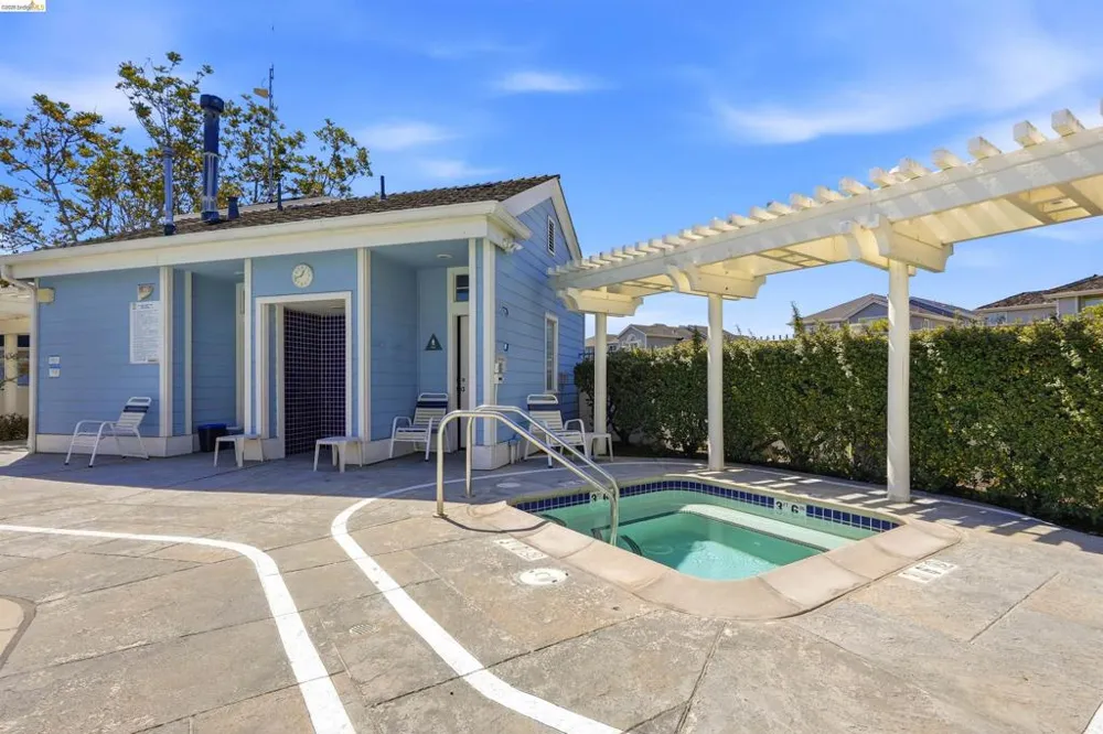 24 Southwind Cir Richmond, CA 94804