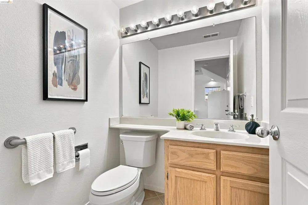 24 Southwind Cir Richmond, CA 94804