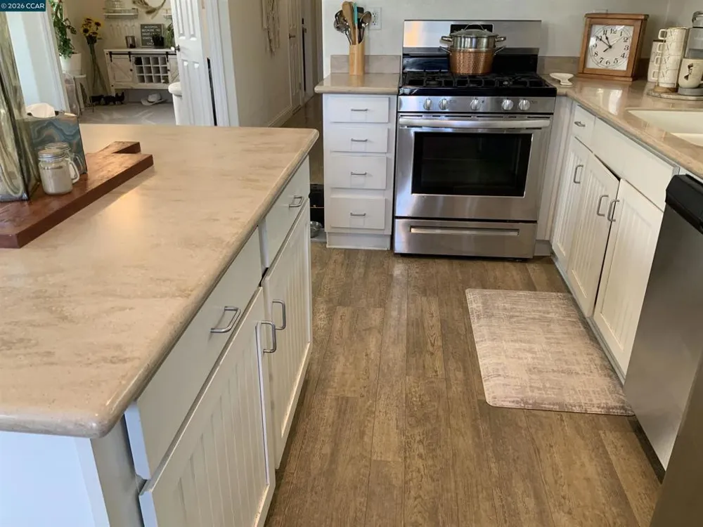 16711 Marsh Creek Rd. Clayton, CA 94517