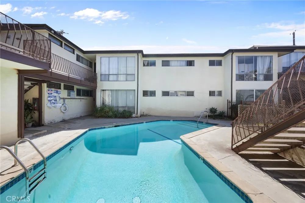 3750 Midvale Avenue Los Angeles, CA 90034