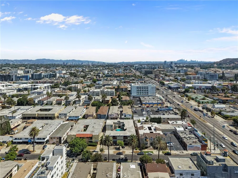 3750 Midvale Avenue Los Angeles, CA 90034