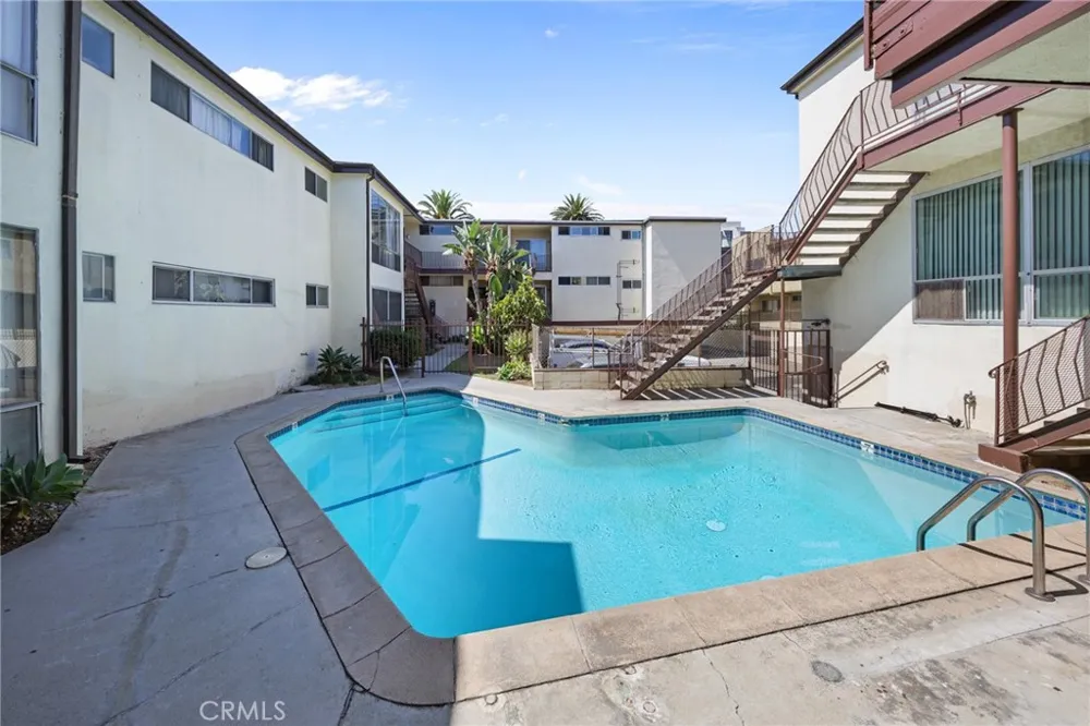 3750 Midvale Avenue Los Angeles, CA 90034