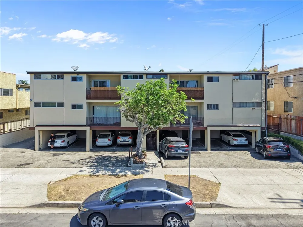 3750 Midvale Avenue Los Angeles, CA 90034