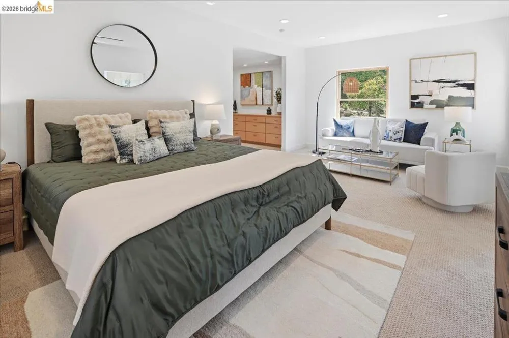 6733 Longwalk Dr Oakland, CA 94611