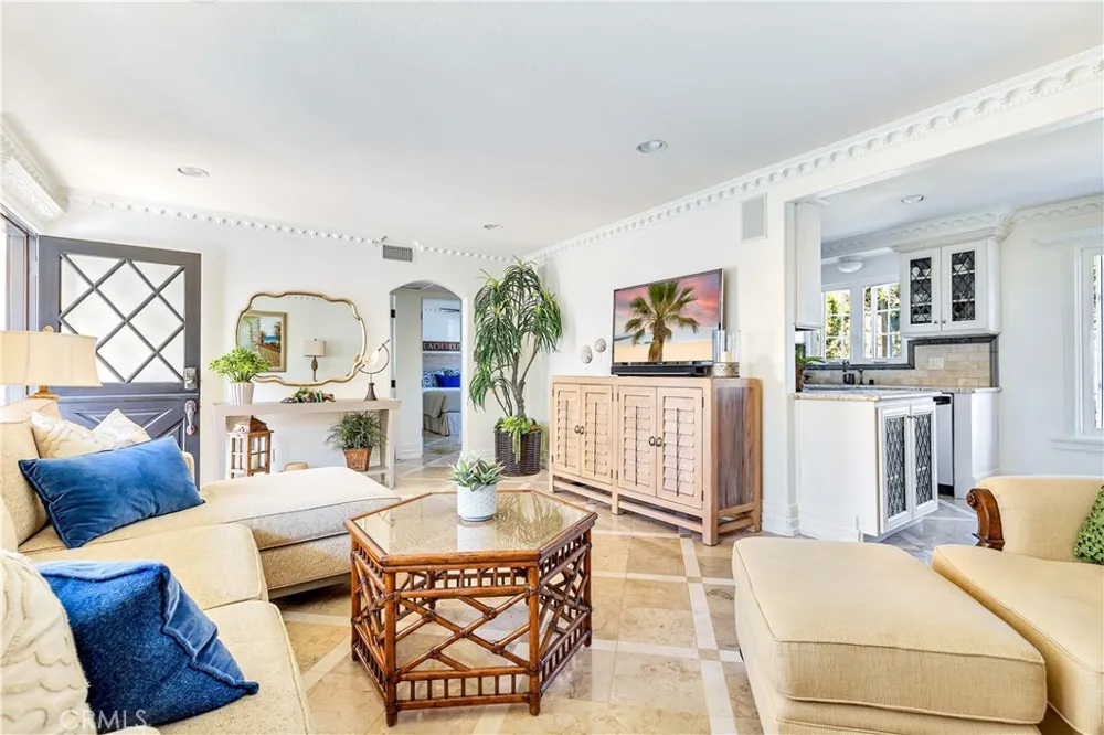 329 Marguerite Avenue #3 Corona del Mar, CA 92625