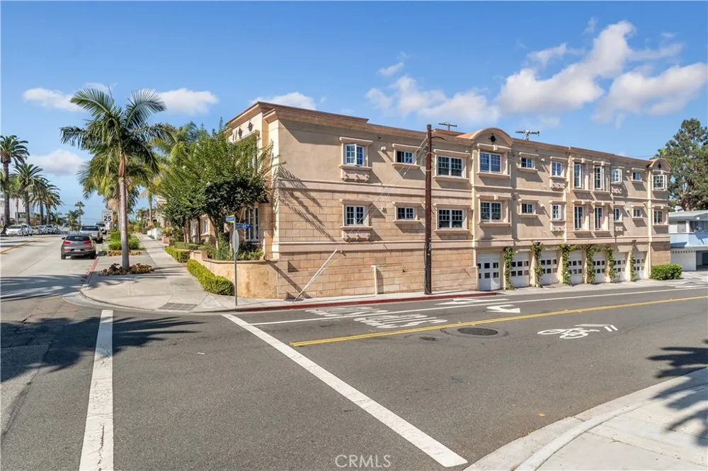 329 Marguerite Avenue #3 Corona del Mar, CA 92625